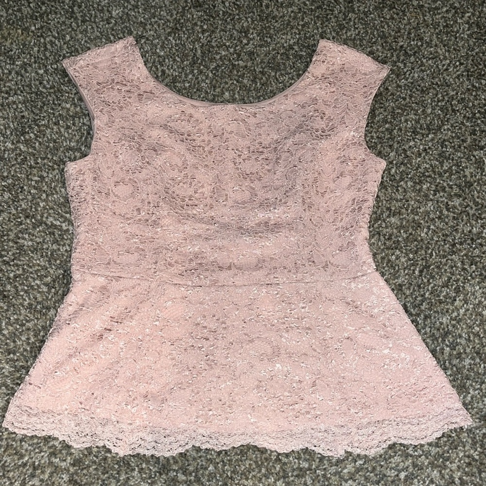 Forever 21 laced top M